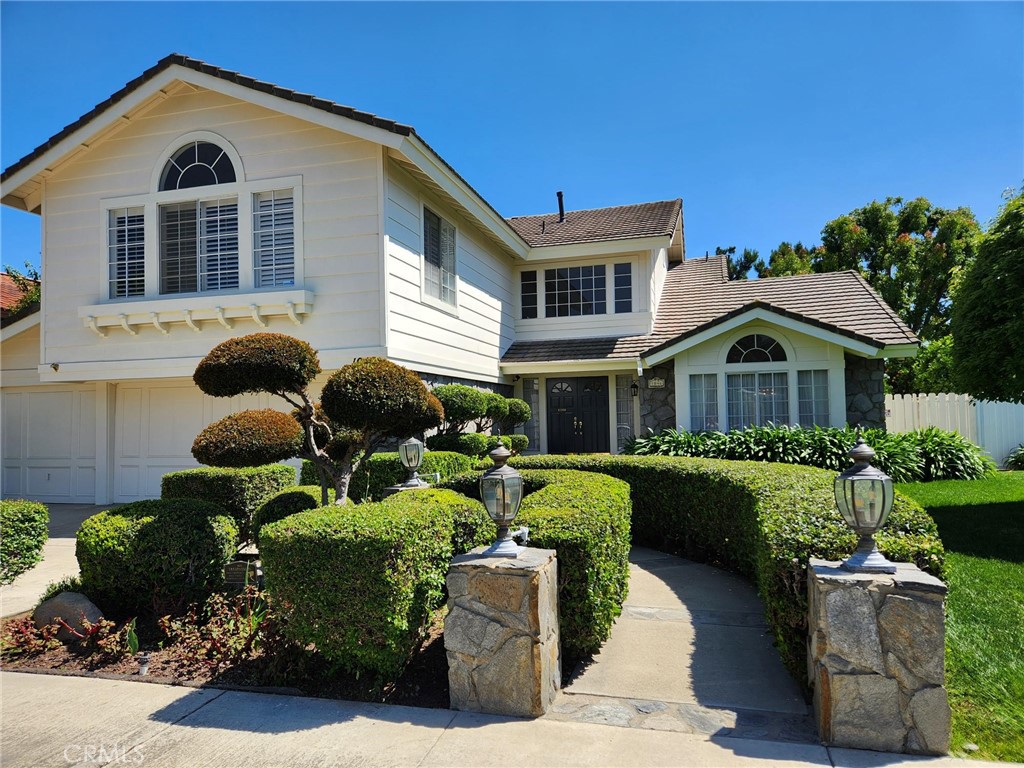 1046 W Westridge Court