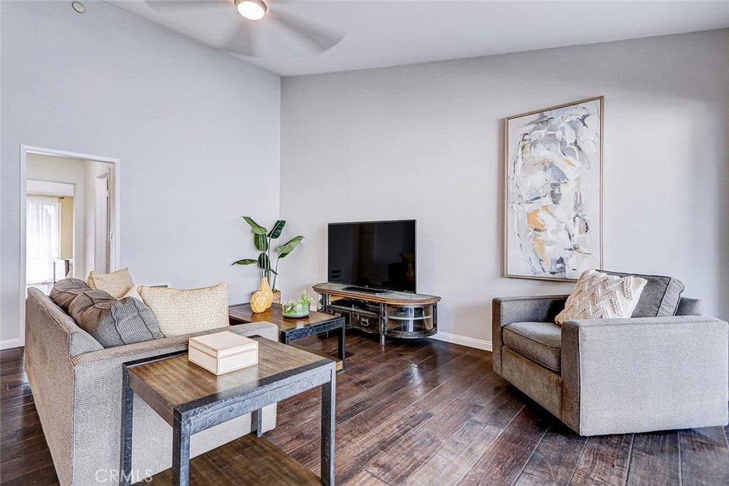 826 Camino Real 202