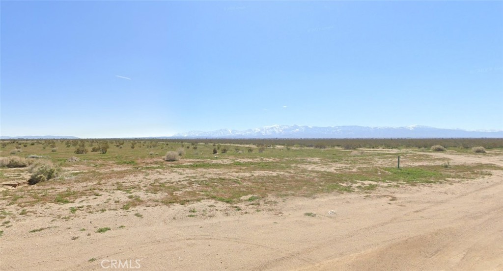 ±5ac Vacant Land Parcel situated in West Victorville. Residential zoning. Surrounded by proposed residential subdivisions – this area will surely develop out in years to come creating much needed housing supporting the future growth of the region. The Brightline High Speed Rail Line to Las Vegas and the BNSF BIG Projects will be huge job creators and housing will be needed. This parcel is 1.25 miles west of Hwy 395 and 1.25 miles north of Bear Valley Rd. Excellent investment opportunity to get out in front of the explosive residential development boom which is looming in the near future.