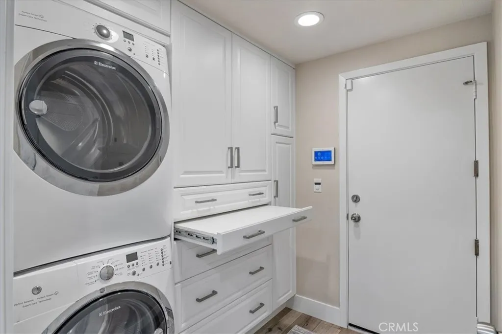 Laguna Niguel, California 92677, United States, 3 Bedrooms Bedrooms, ,3 BathroomsBathrooms,Residential,Active,159023