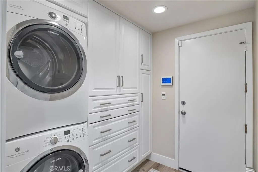 Laguna Niguel, California 92677, United States, 3 Bedrooms Bedrooms, ,3 BathroomsBathrooms,Residential,Active,159023