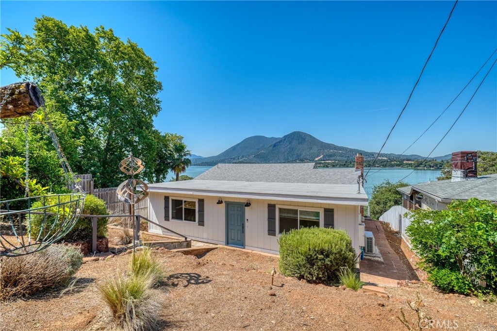 9175 Glenhaven