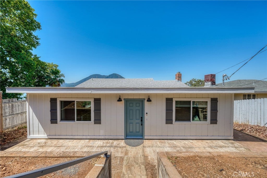 9175 Glenhaven