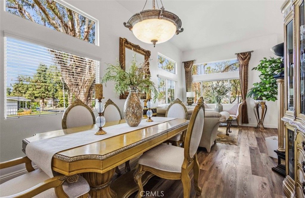 Photo of 106 E 36th St, Long Beach, CA 90807 (MLS # DW26043915)