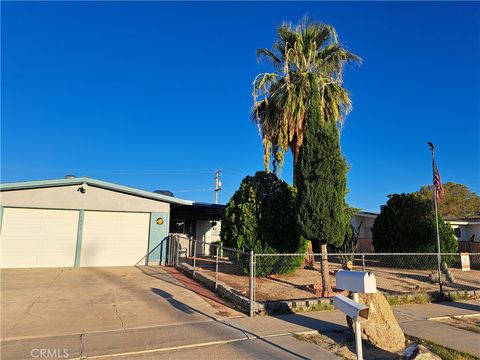 Photo of 5971 Rose Ellen, 29 Palms, CA 92277 (MLS # JT25232035) Photo of 5971 Rose Ellen, 29 Palms, CA 92277 (MLS # JT25232035)