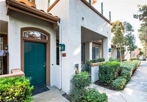 Photo of 1704 Solvay Aisle, Irvine, CA 92606 (MLS # OC26123023)