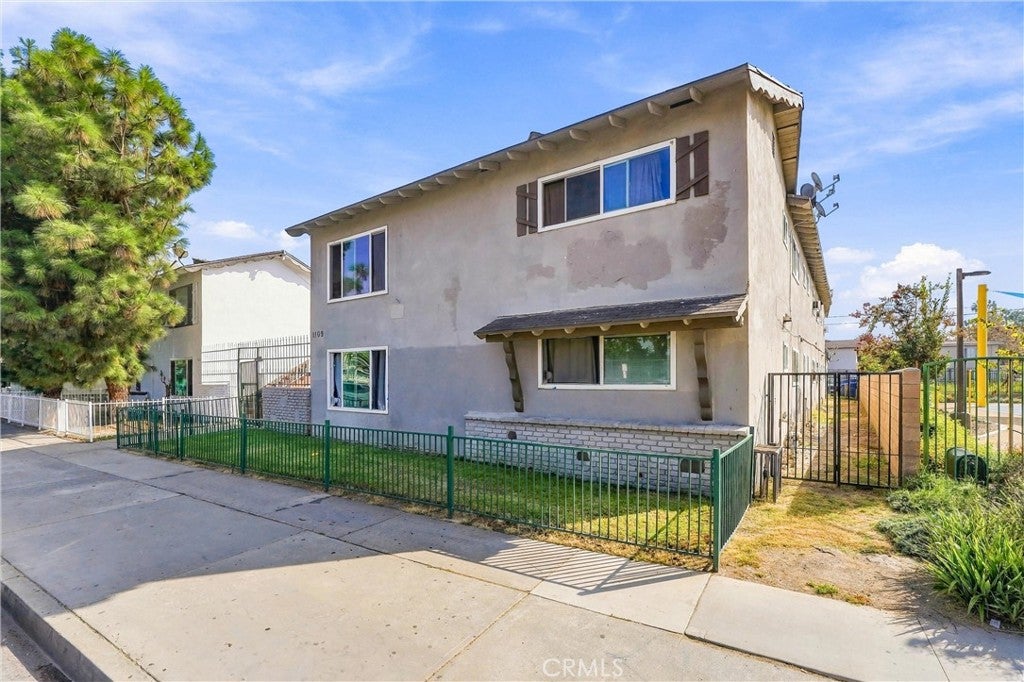1109 S Standard Avenue