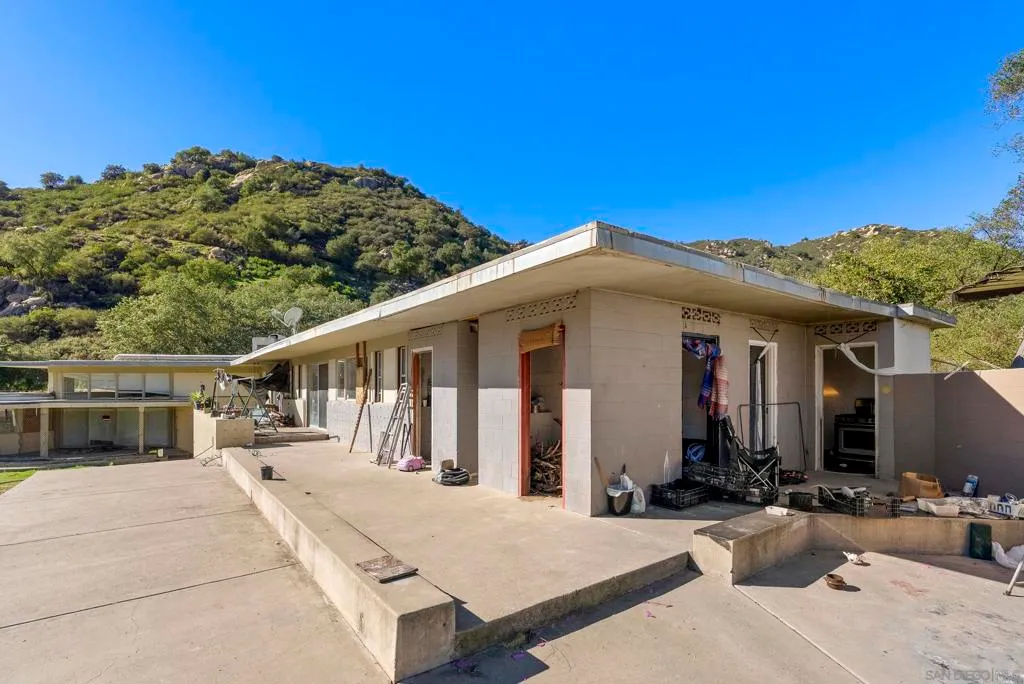 Valley Center, California 92082, United States, 3 Bedrooms Bedrooms, ,4 BathroomsBathrooms,Residential,Active,256744