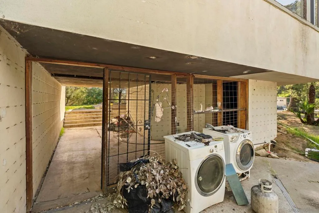 Valley Center, California 92082, United States, 3 Bedrooms Bedrooms, ,4 BathroomsBathrooms,Residential,Active,256744