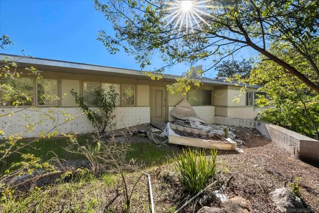 Valley Center, California 92082, United States, 3 Bedrooms Bedrooms, ,4 BathroomsBathrooms,Residential,Active,256744