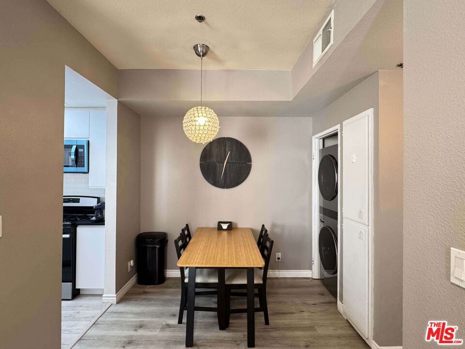 19350 Sherman Way 318
