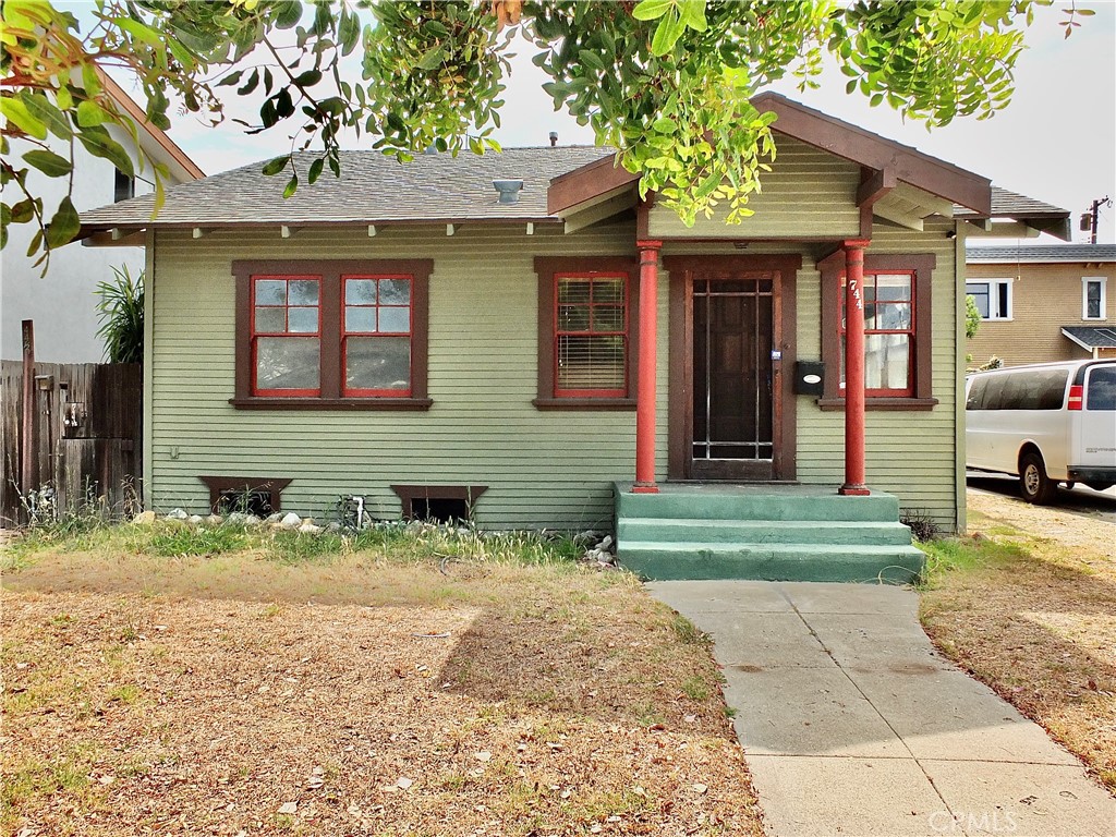 Fabulous opportunity in the Rose Park historical district. Duplex Property. Front Craftsman home with endless possibilities. Front home is 2 bedrooms with a loft/bedroom area plus a full bathroom. Back unit is a one bedroom, one bathroom that has charm. Enormous lot perfecting for adding on or creating an amazing sanctuary. Terrific location, minutes from the Ocean and close to trendy Retro-Row.