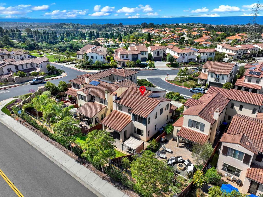 6640 Hollyleaf Court