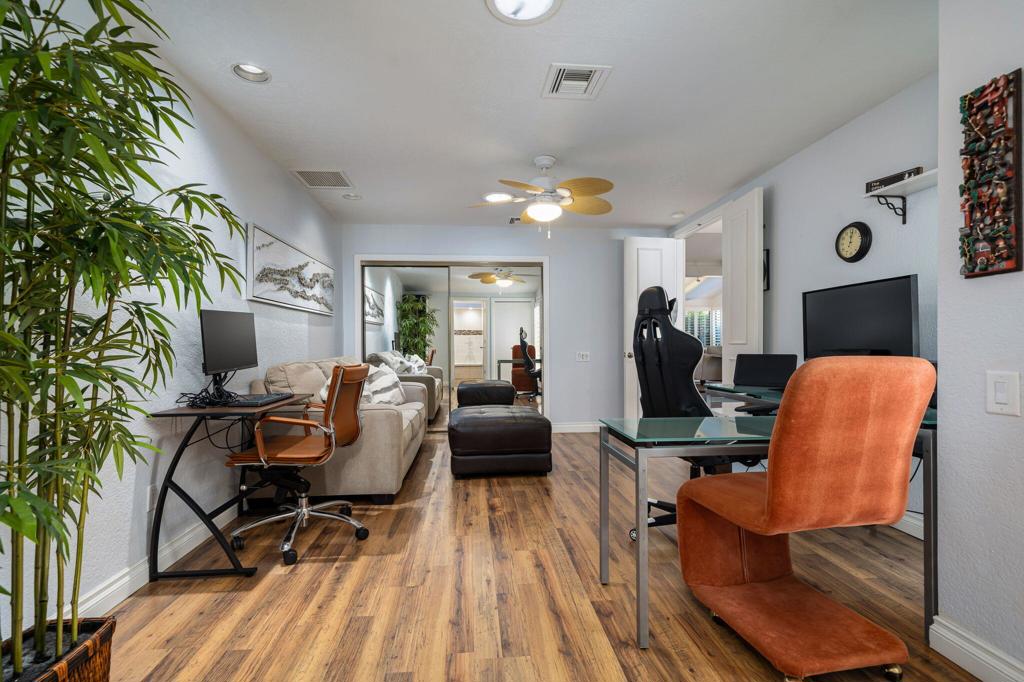 Los Lagos - Residential