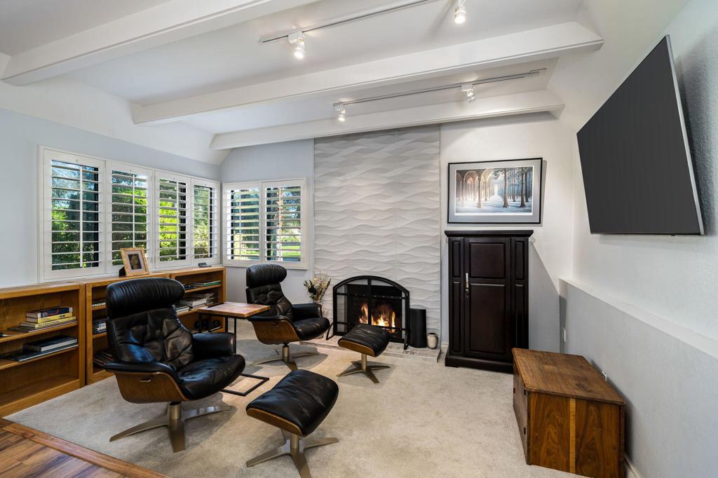 Los Lagos - Residential