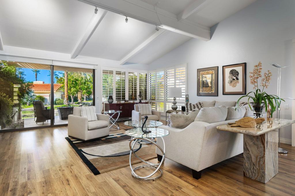 Los Lagos - Residential