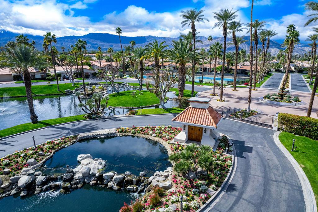 Los Lagos - Residential