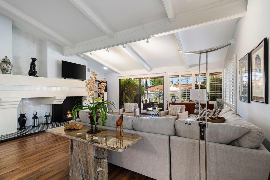 Los Lagos - Residential