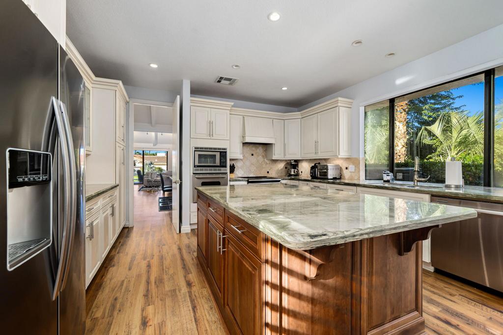 Los Lagos - Residential