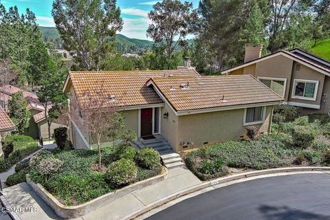 Photo of 576 Calle De Las Ovejas, Oak Park, CA 91377 (MLS # 226001234)