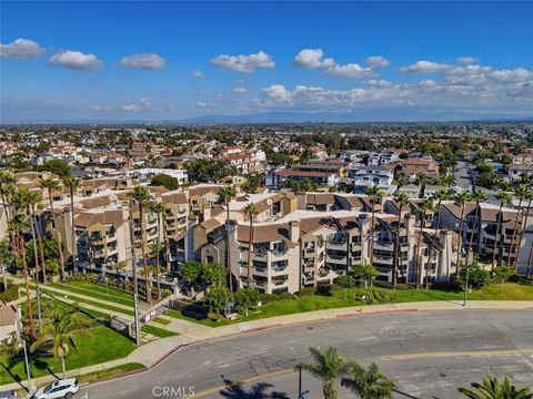 Photo of 310 Lake St, Huntington Beach, CA 92648 (MLS # OC26012423)