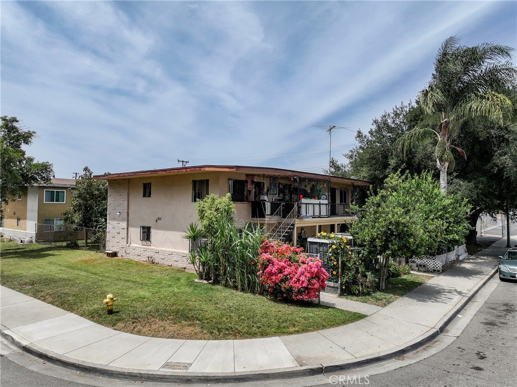 1011 W 8Th St, Pomona, CA 91766
