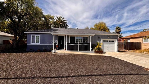 Photo of 1929 San Vincente Dr, Concord, CA 94519 (MLS # 41149493)