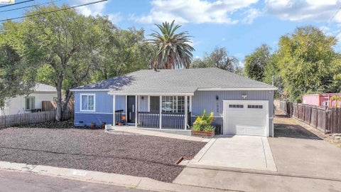 Photo of 1929 San Vincente Dr, Concord, CA 94519 (MLS # 41149493)