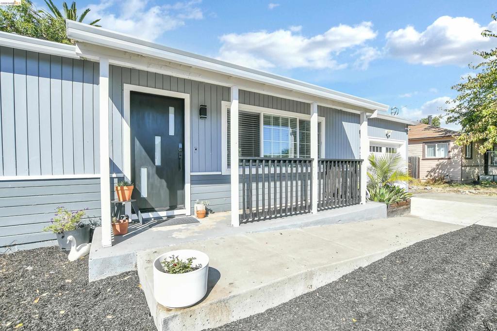 1929 San Vincente Dr