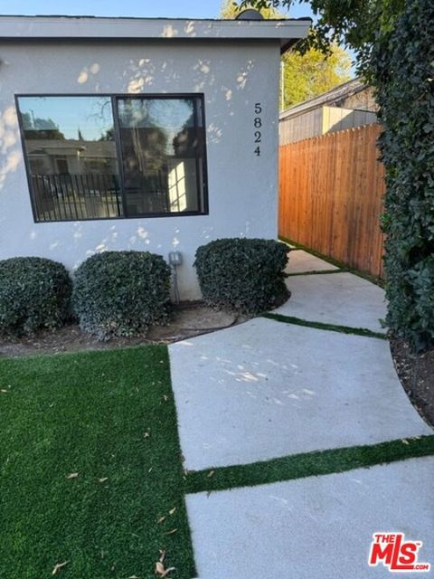 Photo of 5824 Vanalden Ave, Tarzana, CA 91356 (MLS # 26648409)