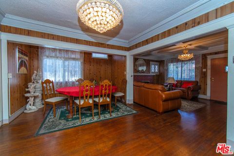 Photo of 178 N Mariposa Avenue, Los Angeles, CA 90004 (MLS # 26671543)