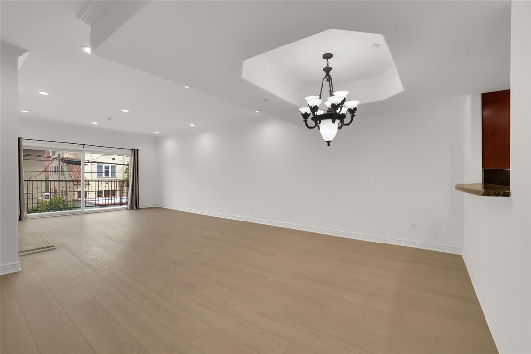 8555 Cashio Street 203