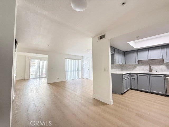 116 W Maple Street 16