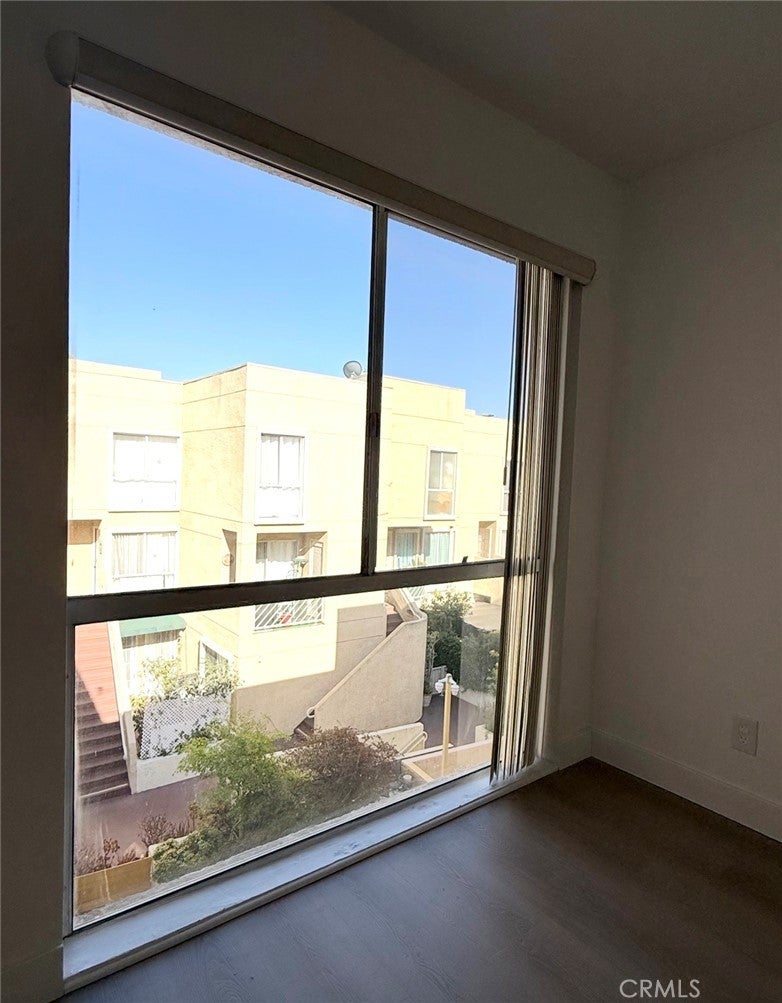 116 W Maple Street 16