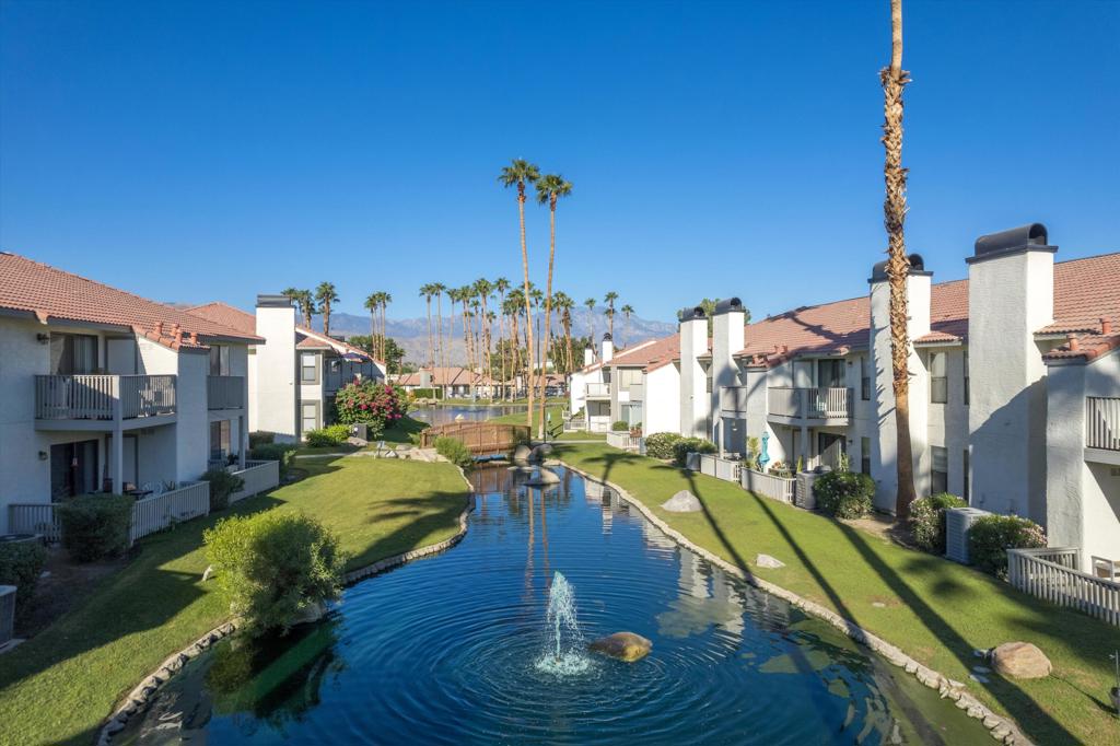 Palm Lakes - Residential Lease