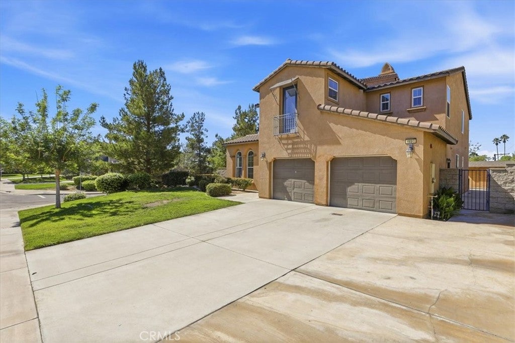 4891 Westmont