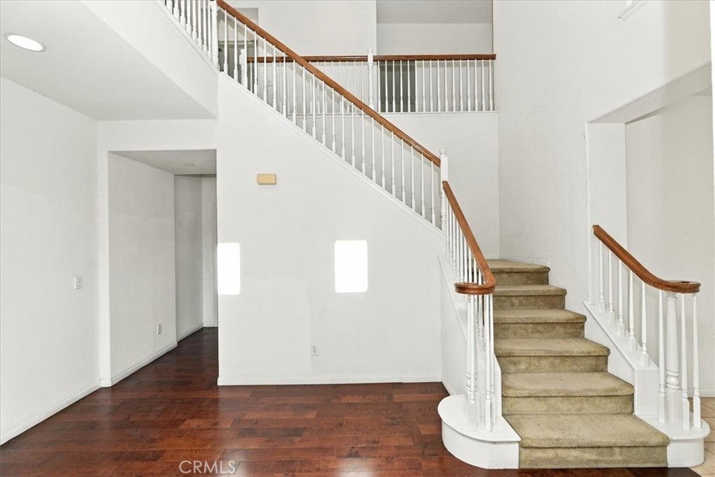 4891 Westmont