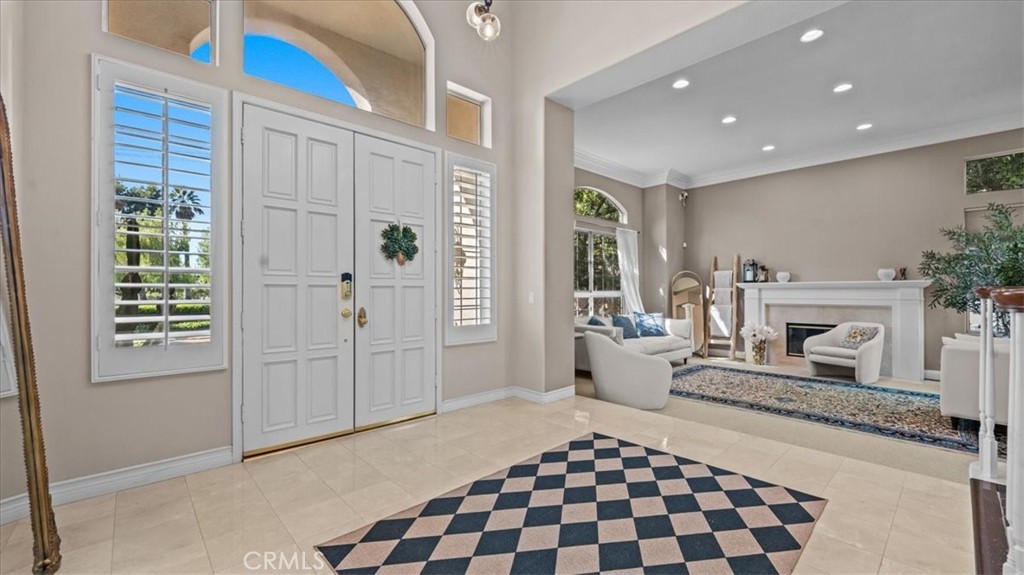 2162 N Euclid Avenue