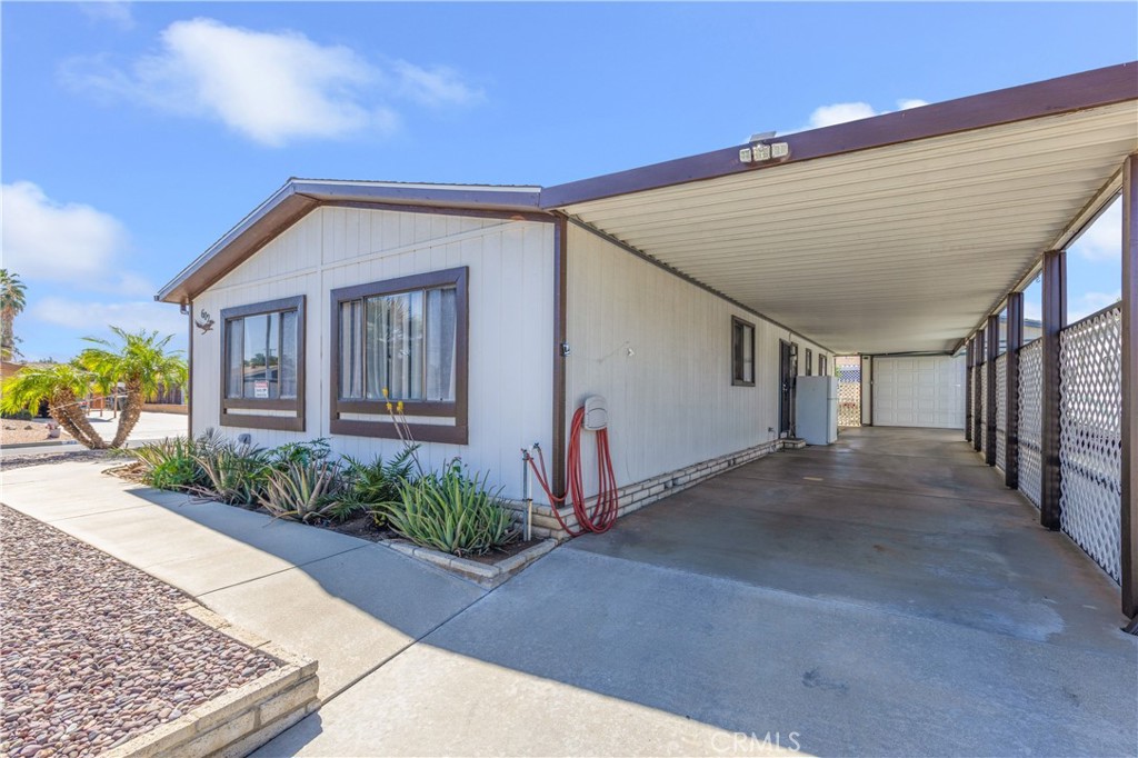 Photo 1 of 27 — 602 Roadrunner, Perris, CA 92570