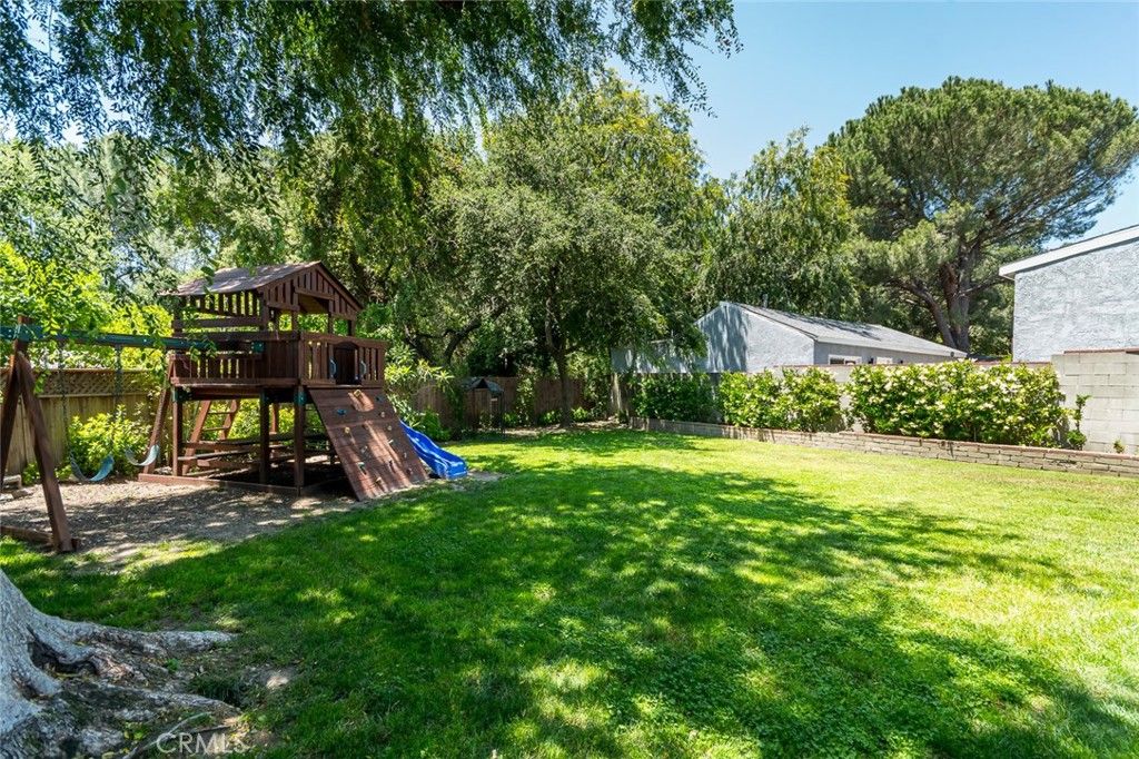 listing image 130728024585368852645
