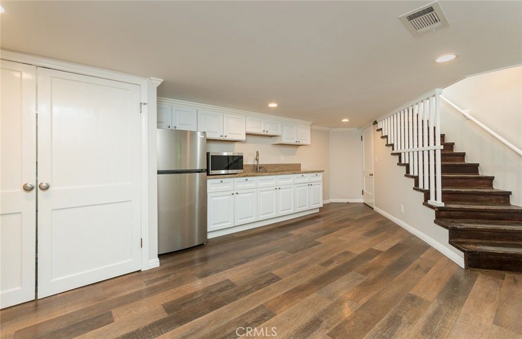 listing image 130723543982508684006