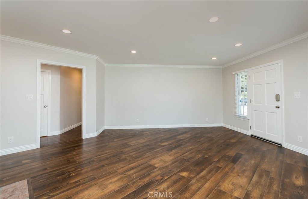 listing image 130726900426828211180