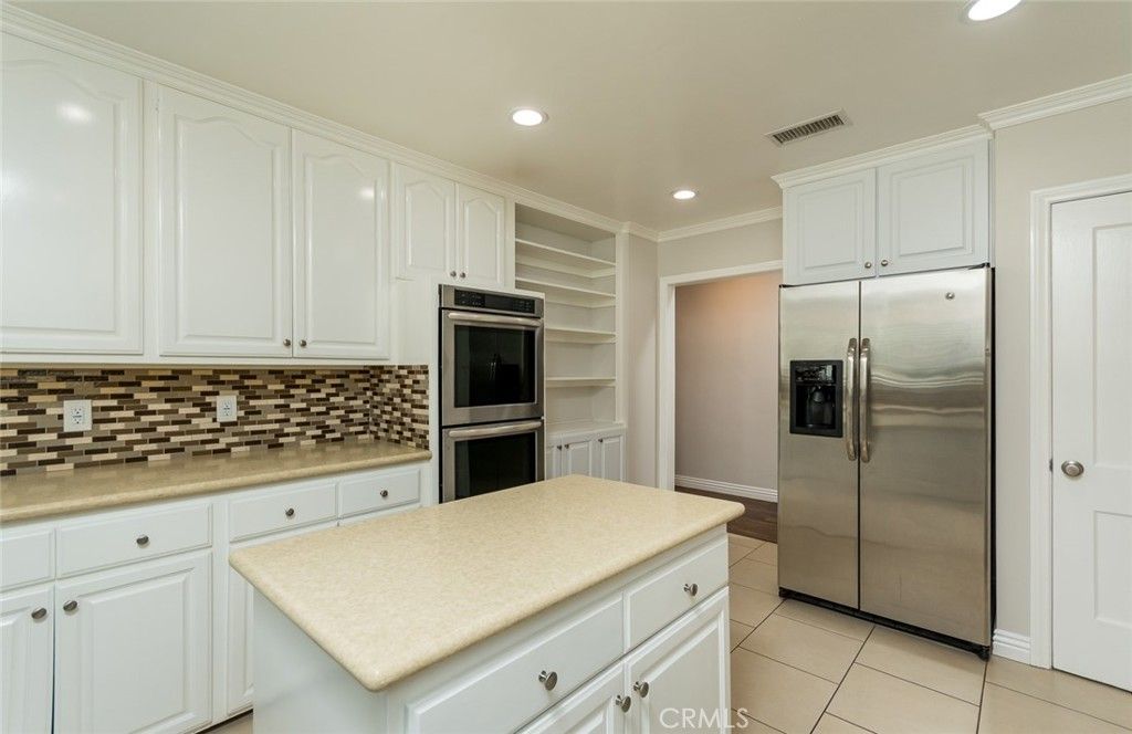 listing image 130729179236668200672