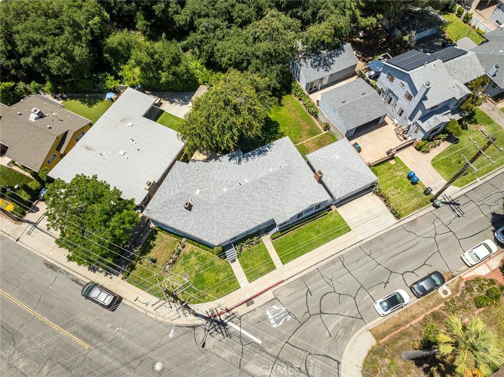 listing image 130726466026855381717