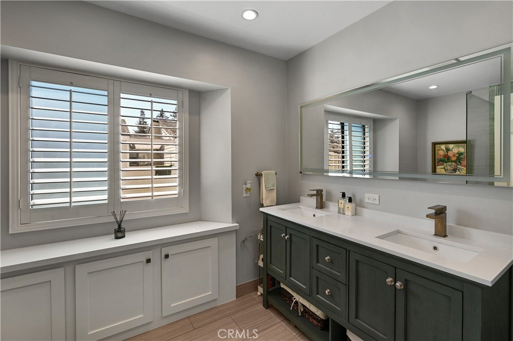 Westlake Bay (728) - Residential