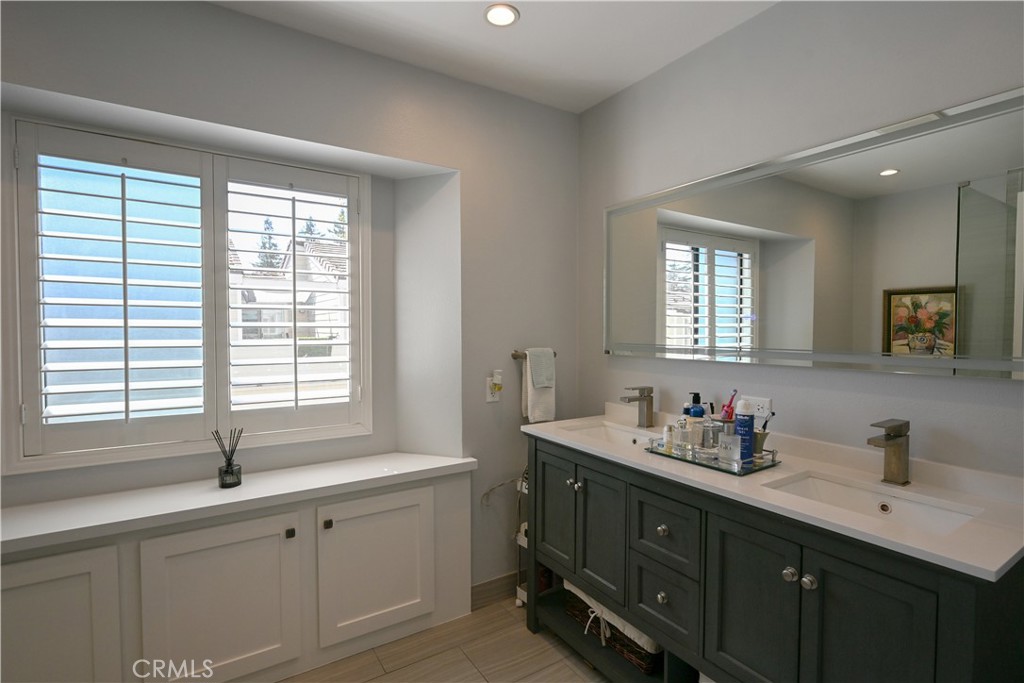 Westlake Bay (728) - Residential