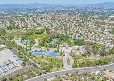 Photo of 25543 Durant Pl PL, Stevenson Ranch, CA 91381 (MLS # SR26110580)