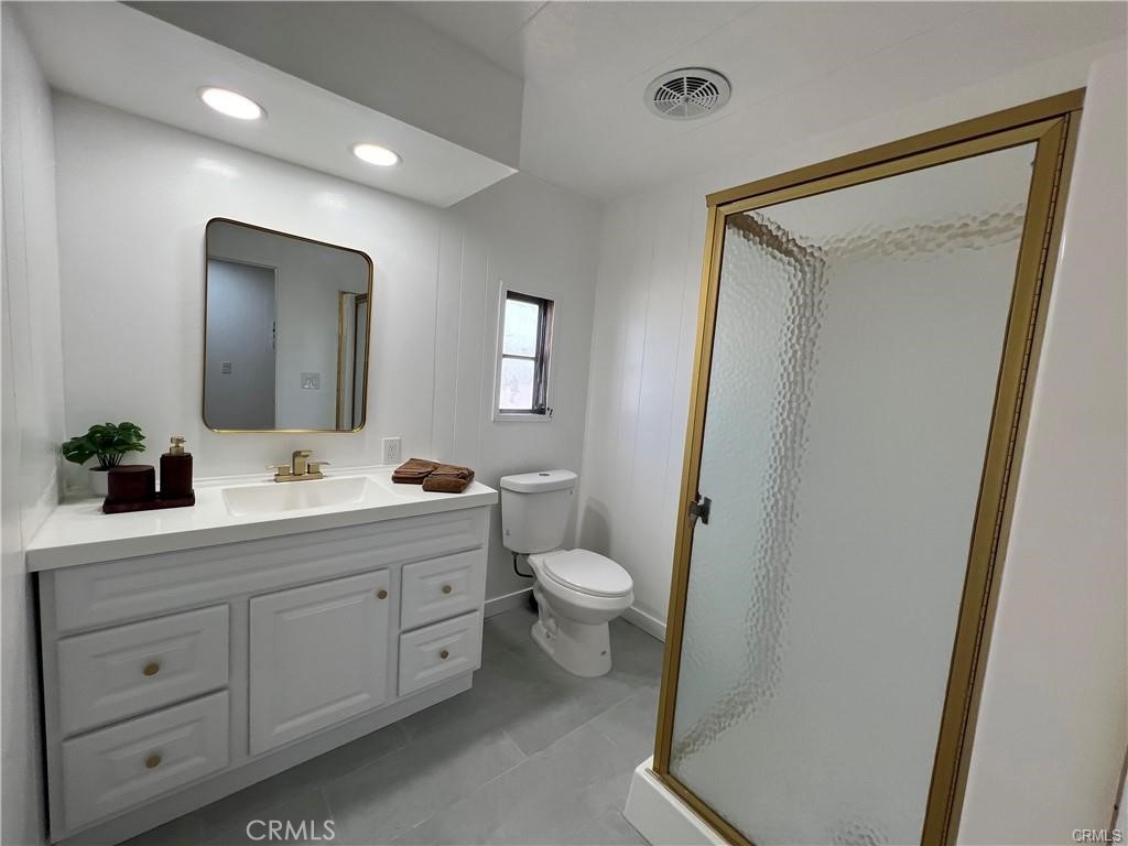 15621 Beach Boulevard 24