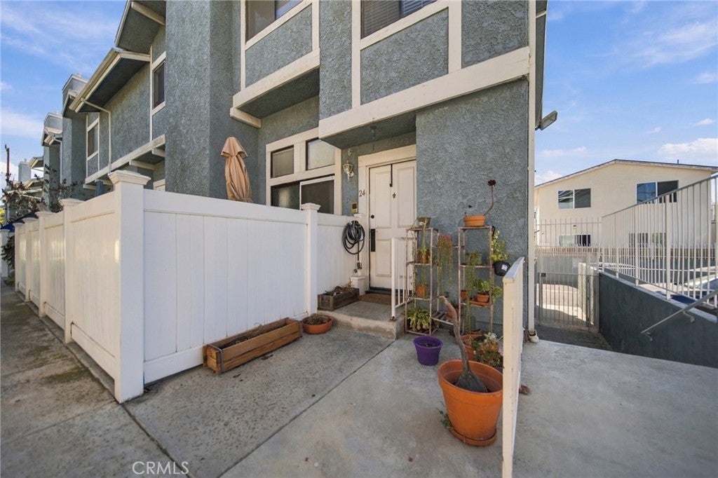 15106 Nordhoff #24