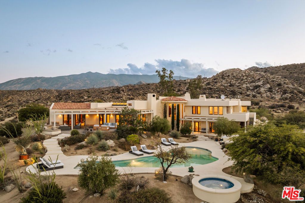 Photo of 57425 Palm Seco Circle, Palm Desert, CA 92561 (MLS # 25617267)